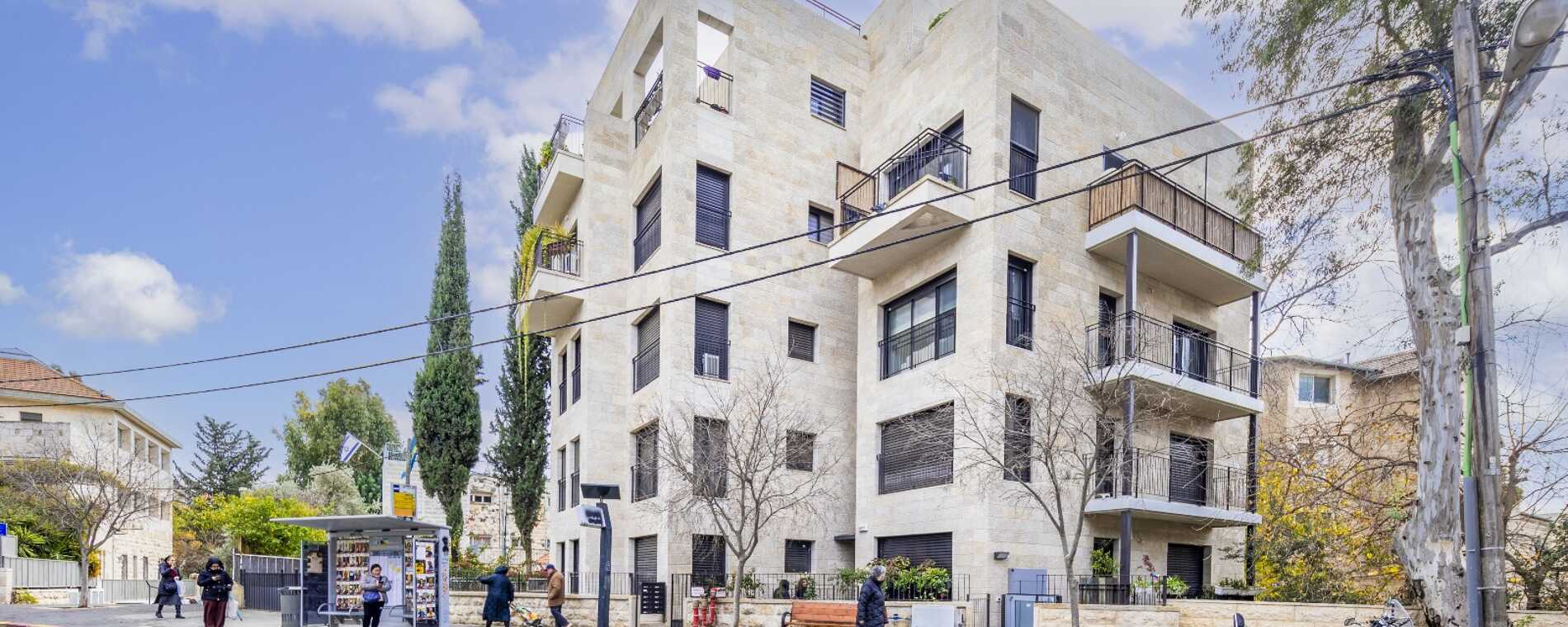 assets/images/properties/3f373c35-ca94-4da9-8c29-eb72509cfa9a.jpeg