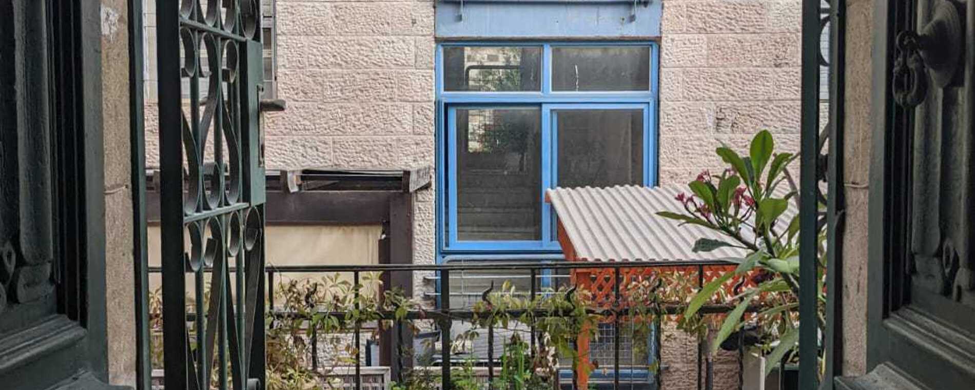 assets/images/properties/E33_Entryway.jpeg.jpg